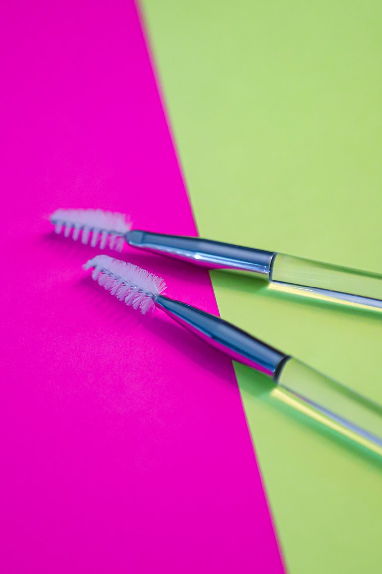 How to Use a Makeup Spoolie | Makeup.com