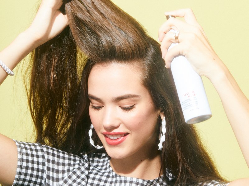 How to Tame Frizz and Revive Oily Hair on the Go 