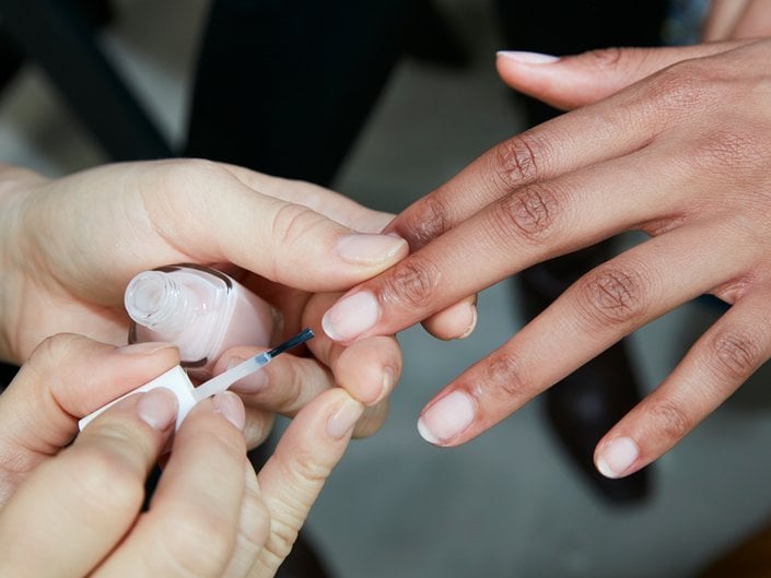 nail stains and how to treat them