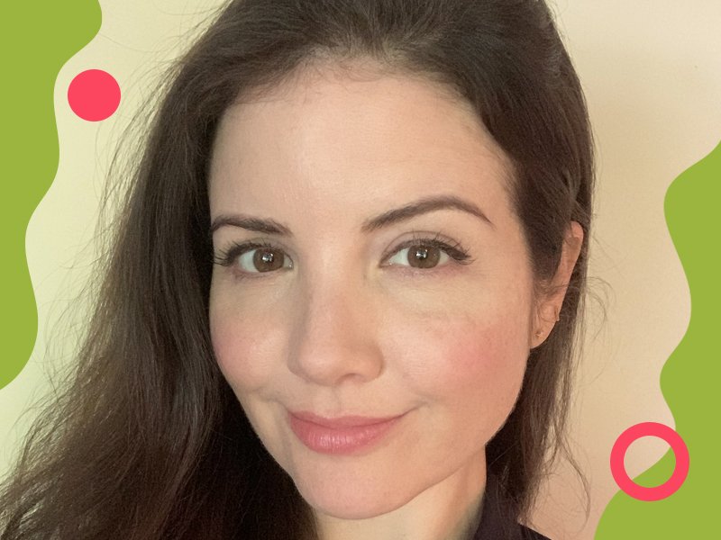 How to Apply Eyeliner to Downturned Eyes, According to a Makeup Artist