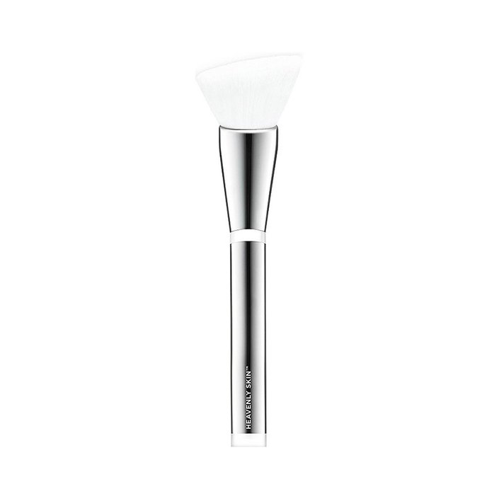 IT Cosmetics Heavenly Skin-Smoothing Complexion Brush #704