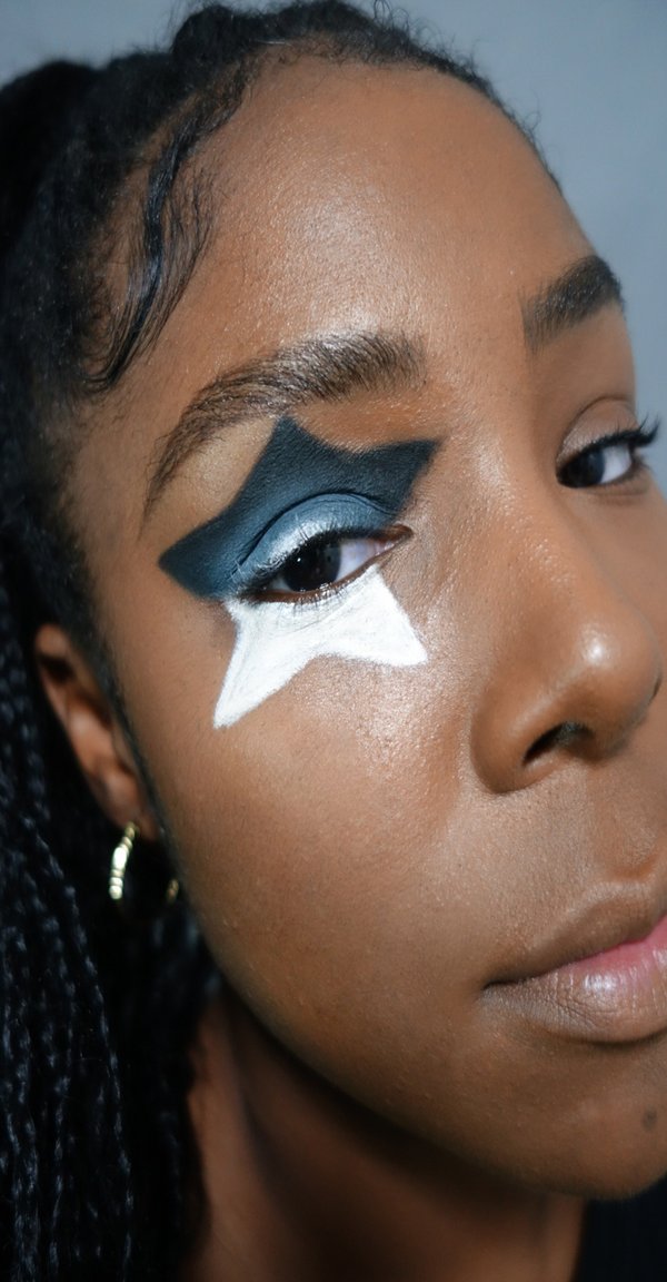 star eye makeup