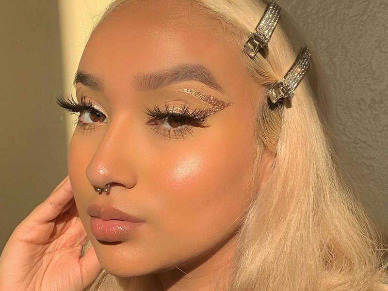 How To Wear Glitter Eyeliner