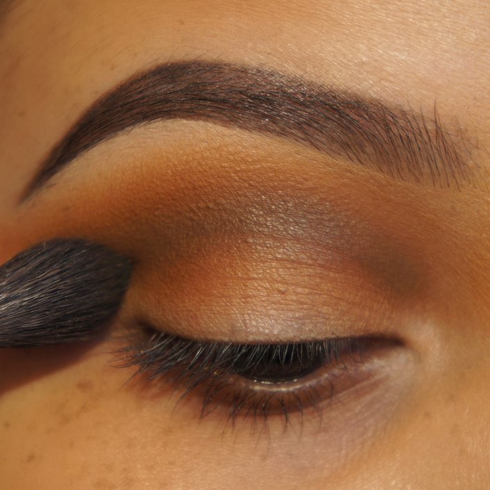 nude cut crease