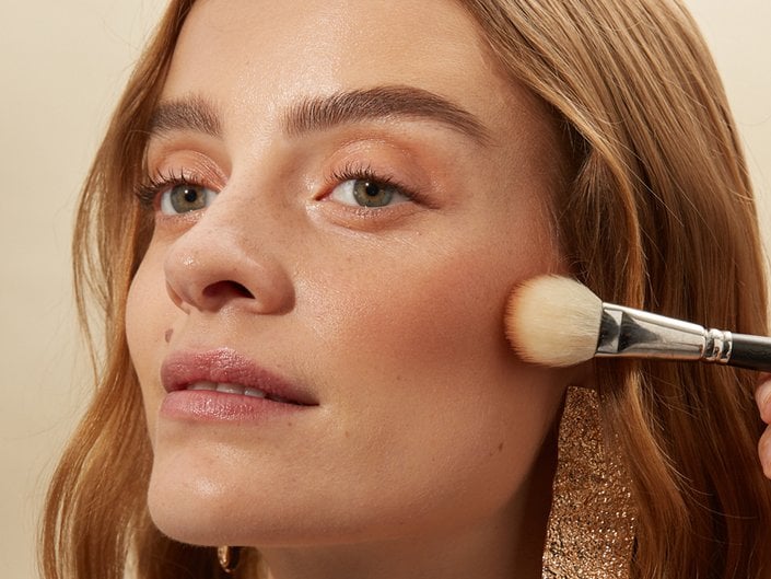 Best Makeup for Fair Skin 2021