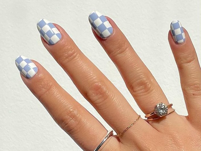 checkered nail art