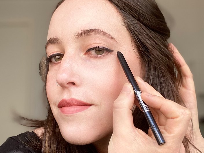 13 Best Brown Eyeliners 2022 to Upgrade Your Makeup Routine