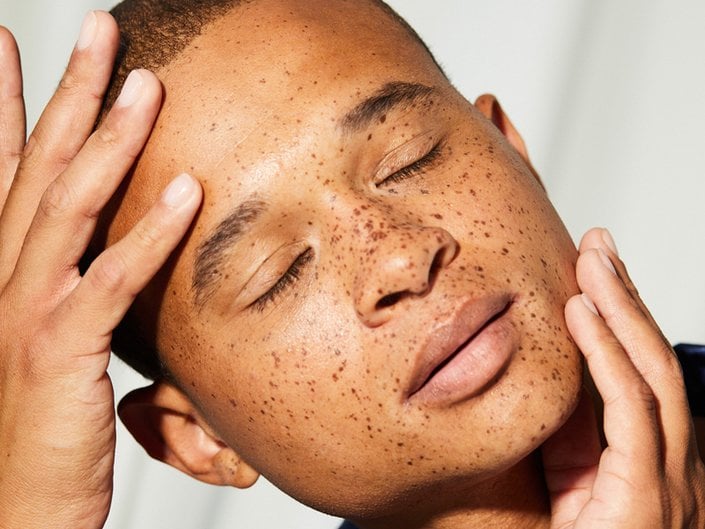 freckles makeup trend