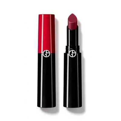 How to Stop Lipstick From Feathering Into Lip Lines