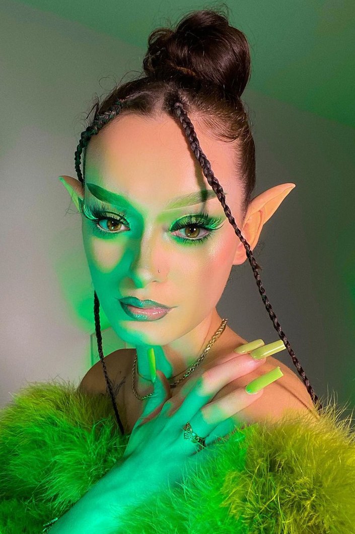 Model Diva in Fairy Green