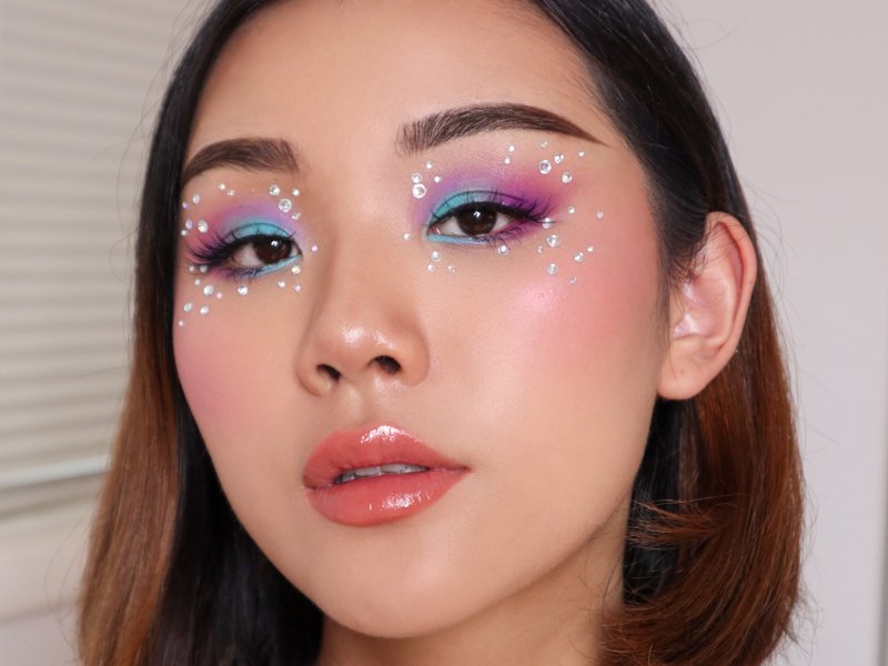 starry eye rhinestone makeup tutorial