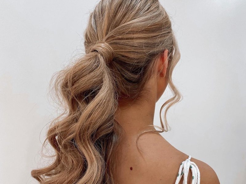 5 Gorgeous Hairstyles to Try for Homecoming 2021