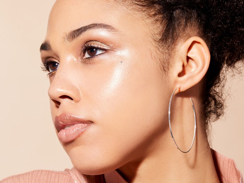 How to Master Dewy Makeup in 5 Steps