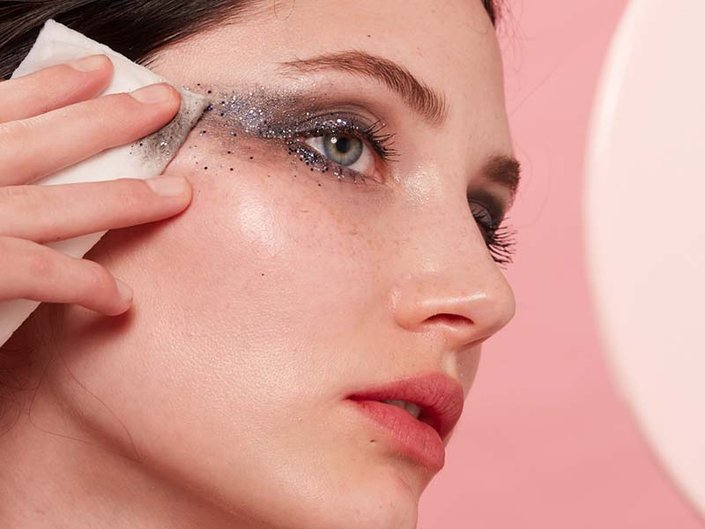 eco-friendly-makeup-removers