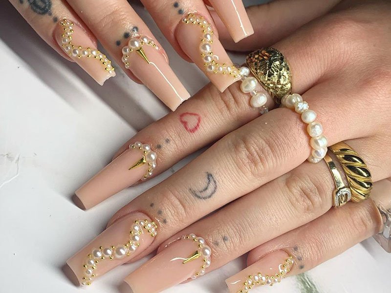 1. Pearl White Nail Art Designs for a Chic and Elegant Look - wide 7