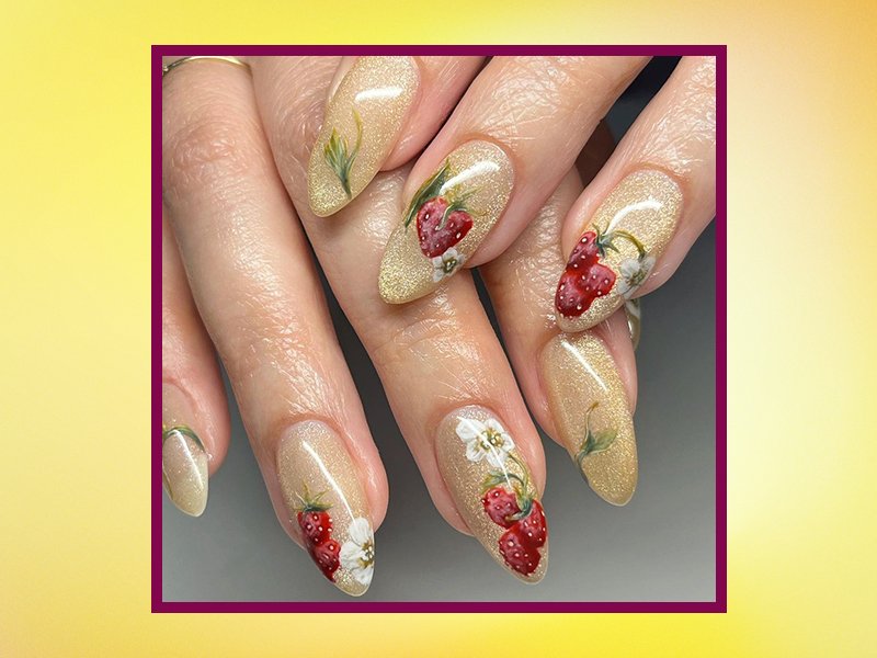 hands with almond-shaped nails wearing nail art
