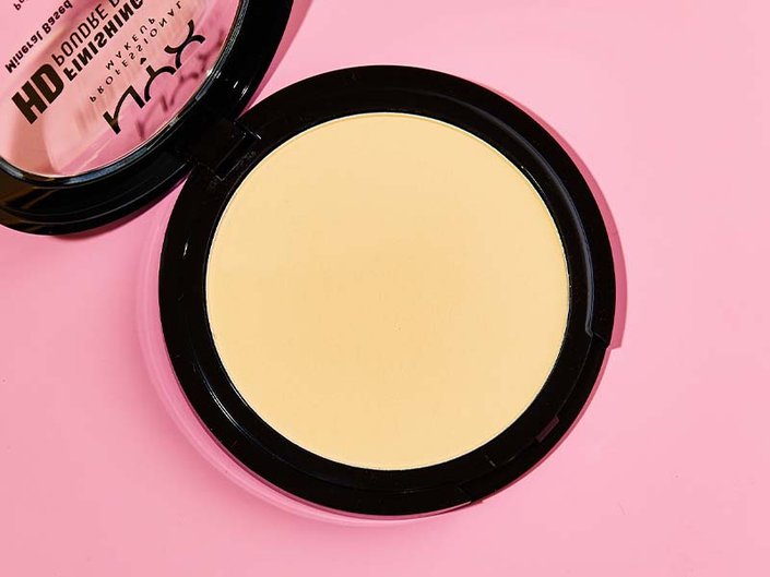 The Ultimate Guide to Setting Powder for Flawless Finish – De'lanci Beauty