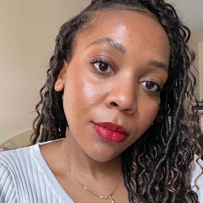 L'Oréal Paris Glow Paradise Hydrating Balm-in-Lipstick in Mulberry Bliss