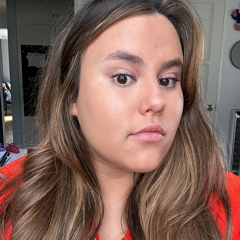 Picture of a woman wearing foundation