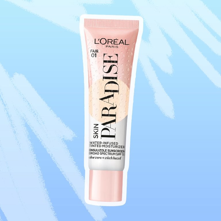 How to Apply Tinted Moisturizer for a Dewy, Radiant Glow