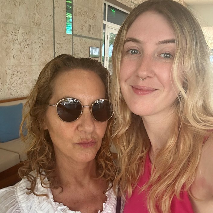 photo of ariel and her mom