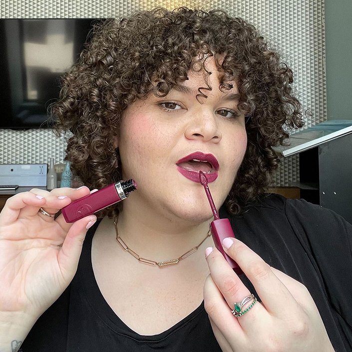 alexis wearing the le matte liquid lipstick