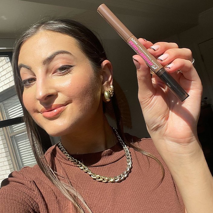 alanna wearing the nyx professional makeup zero to brow gel