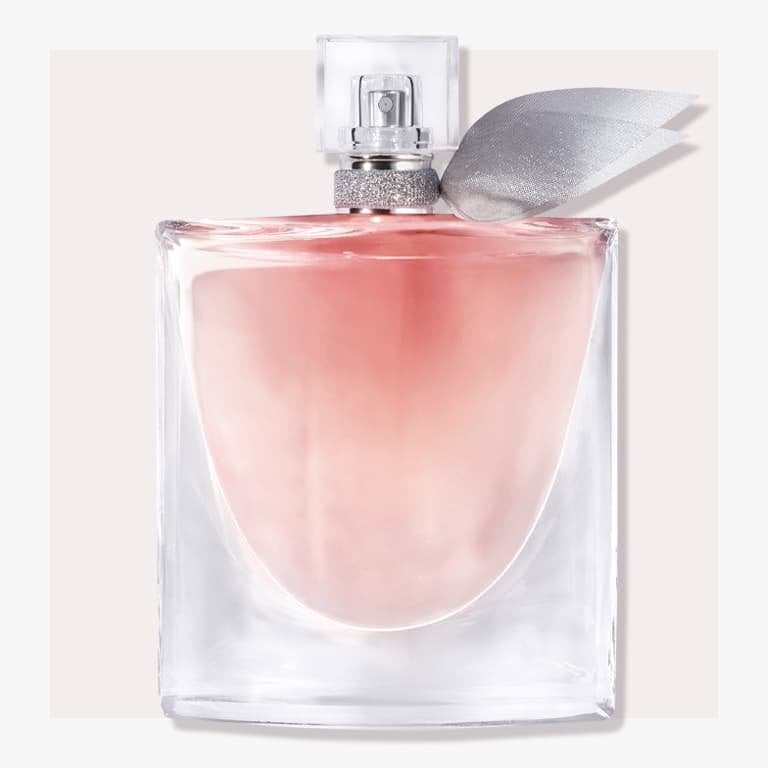 16 Best Floral Perfumes to Refresh Your Routine