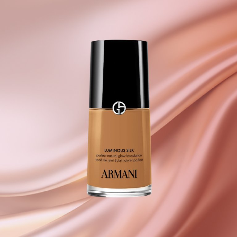 Giorgio Armani Beauty Luminous Silk Natural Glow Blurring Foundation