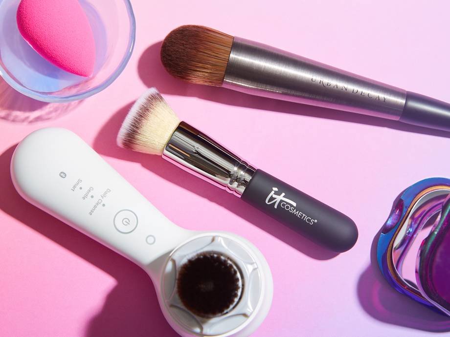 The Best Tool for Applying Different Types of Foundation | Makeup.com ...