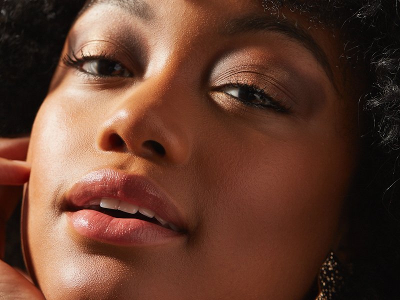 Best Dark Lipsticks for Pale Skin