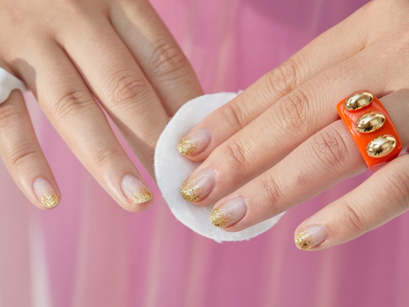 The Best Way to Remove Glitter Nail Polish