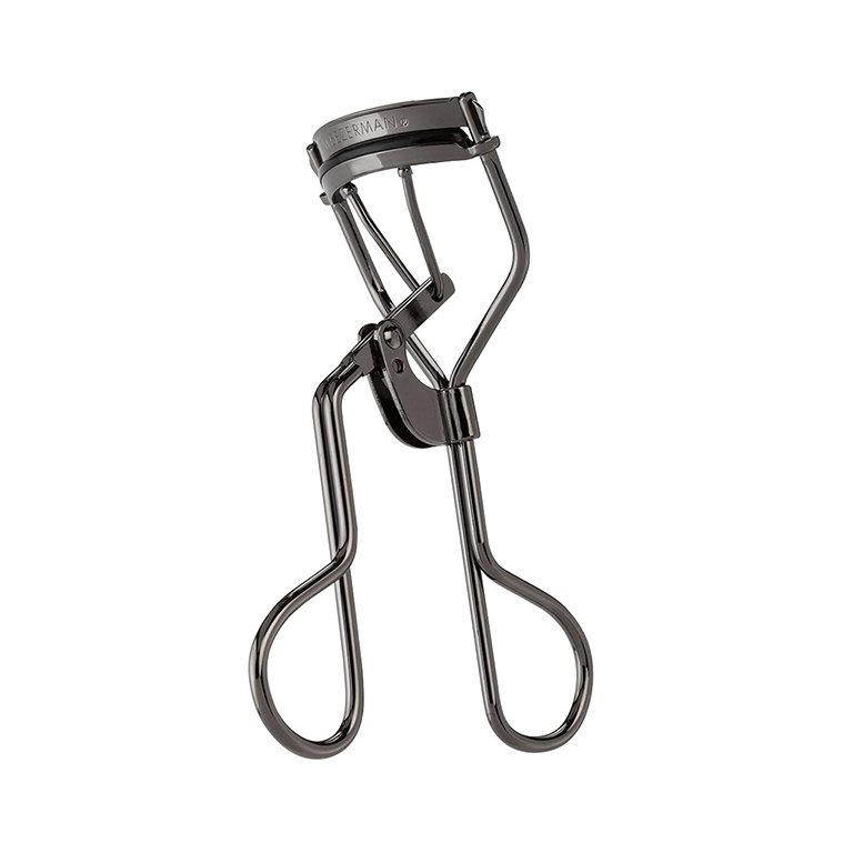 The Best Eyelash Curlers on Amazon, According to Our Editors