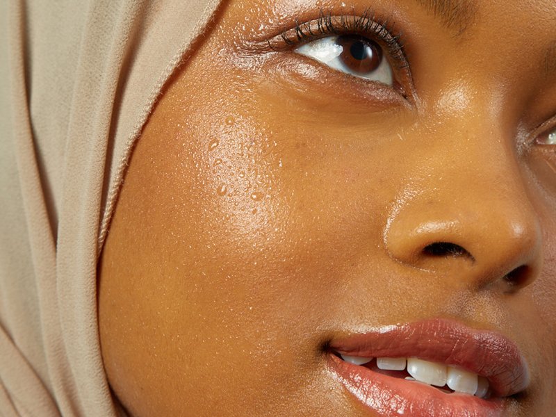 6 Best Setting Sprays for Oily Skin | Makeup.com
